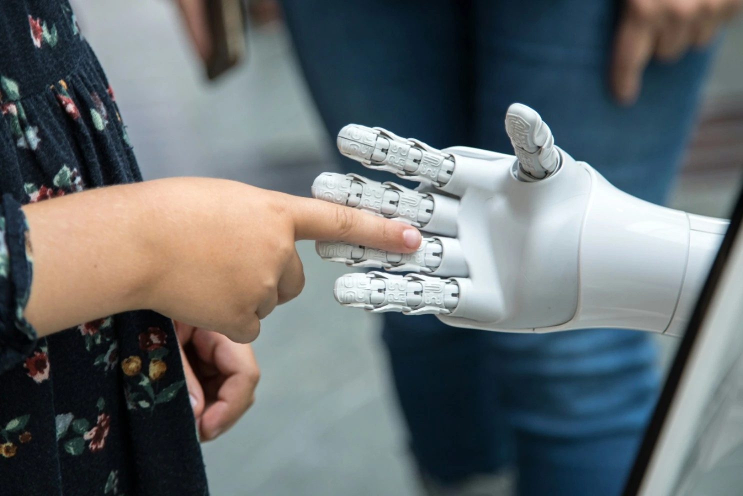 L’era dei social robot, specie in fabbrica